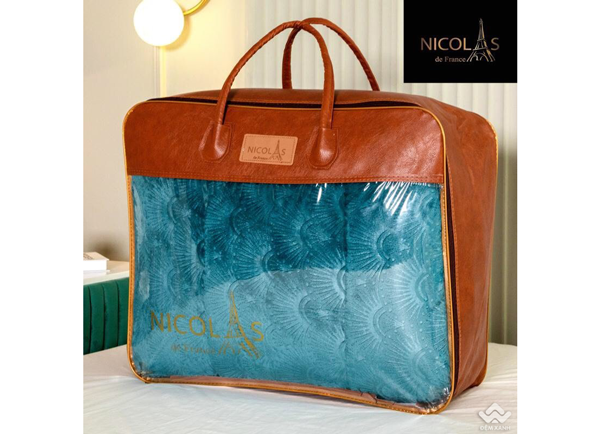 Chăn lông cừu Pháp Nicolas xanh nhạt NCL2111